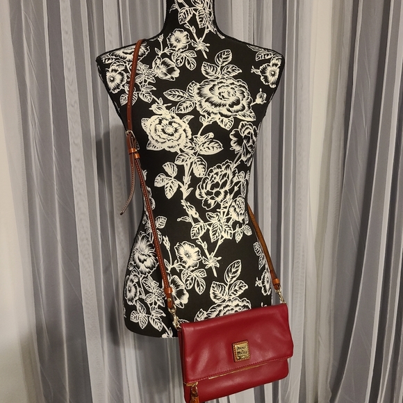 Dooney & Bourke leather crossbody - Picture 2 of 6